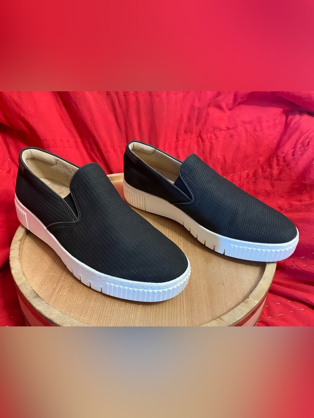 Women's Natural Soul Tia Platform Sneaker Black White Size 8